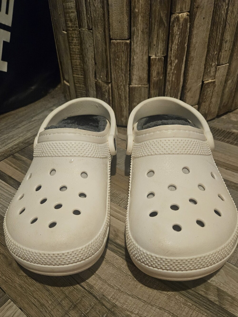 Classic Lined White Clogs featuring a soft, fuzzy grey fleece interior lining.